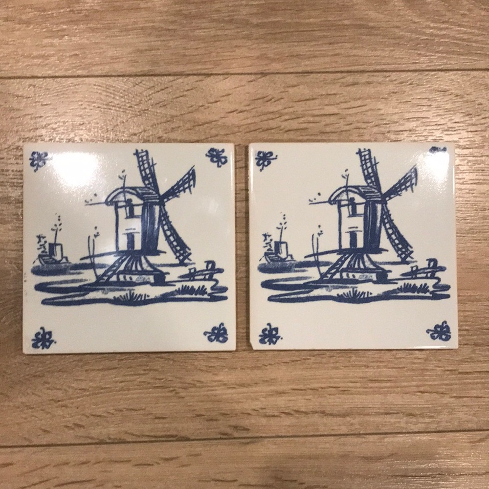 2 decorative tiles made in Belgium